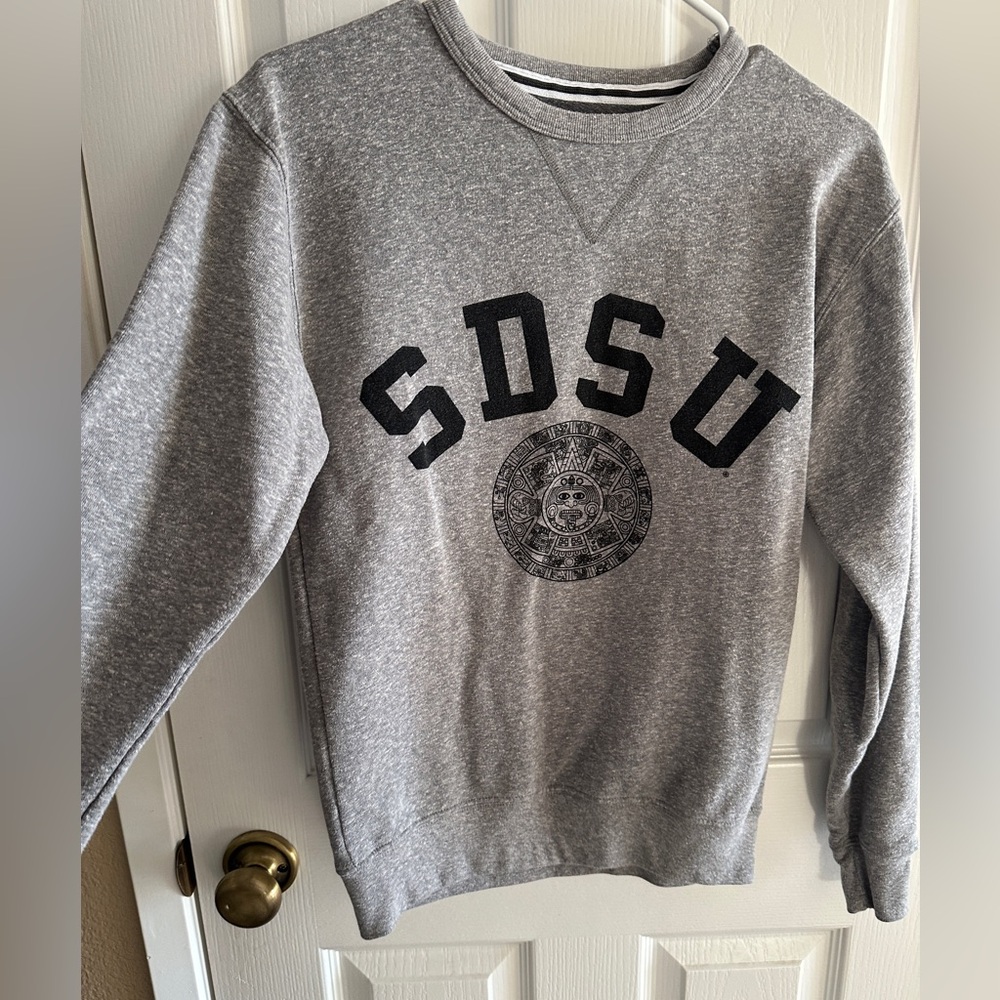 SDSU Sweatshirt
Size Small
League Brand
Logo